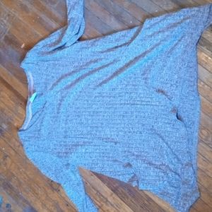 Long sleeve sweater with pockets